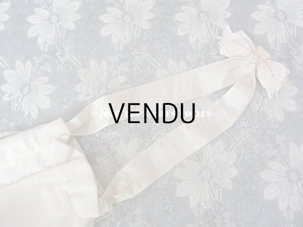 画像8: アンティーク 初聖体のオモニエール ピンクベージュ 花模様のホワイトワーク & 手編みのマリーヌレース (8)