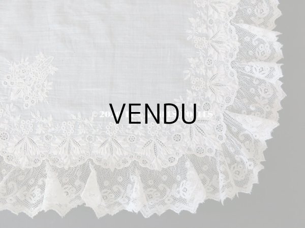 画像8: 19世紀 アンティーク  結婚式のハンカチ 【MA】 ホワイトワーク & 手編みのヴァランシエンヌレース  (8)