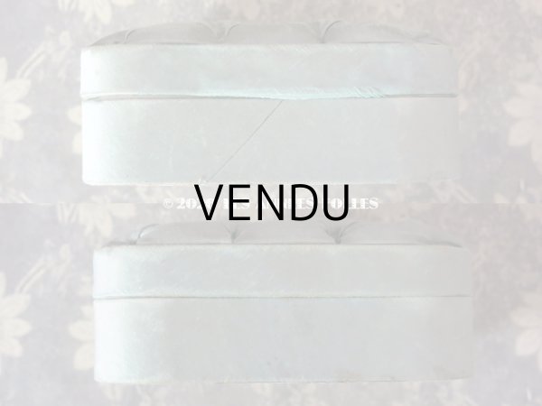 画像5: 19世紀末 アンティーク シルク製 チョコレートのお菓子箱 グレイッシュブルー (5)