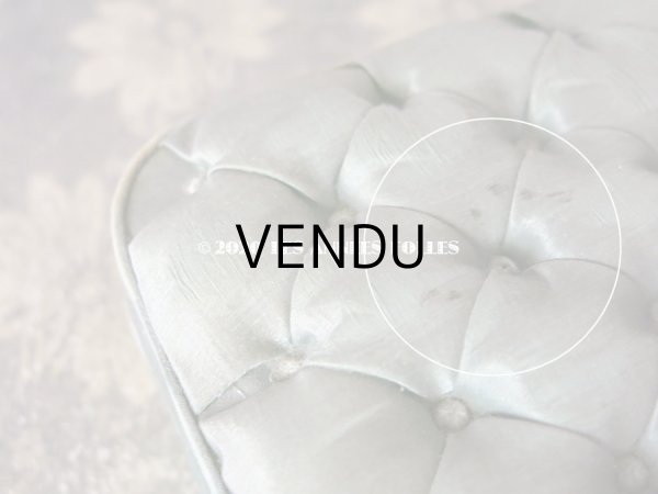 画像11: 19世紀末 アンティーク シルク製 チョコレートのお菓子箱 グレイッシュブルー (11)