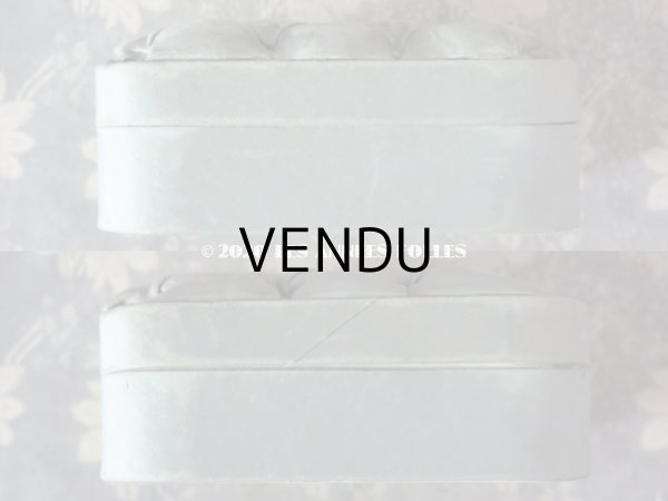 画像6: 19世紀末 アンティーク シルク製 チョコレートのお菓子箱 グレイッシュブルー (6)