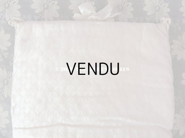 画像11: アンティーク リボン刺繍入り シルク製 ハンキーケース ハンカチ & ランジェリー用ポシェット  (11)