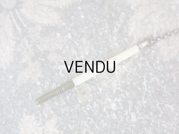 画像11: 19世紀 鈴蘭の舞踏会の手帳 ペンシル付 マザーオブパール製  CARNET DE BAL カルネ・ド・バル (11)