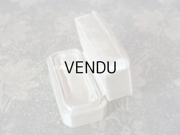 画像4: アンティーク ジュエリーボックス オフホワイトのシルクサテン (4)