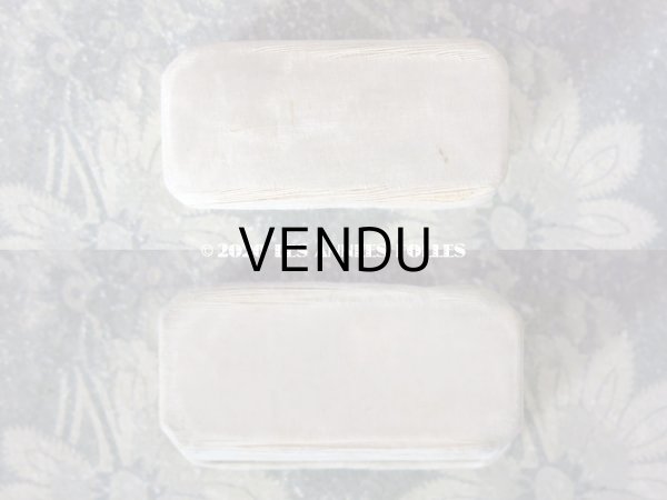 画像10: アンティーク ジュエリーボックス オフホワイトのシルクサテン (10)