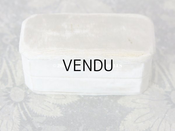 画像5: アンティーク ジュエリーボックス オフホワイトのシルクサテン (5)