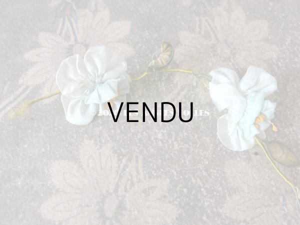 画像4: アンティーク シルク製 シルクシフォンの薔薇 大きなロココモチーフ 淡いブルー (4)