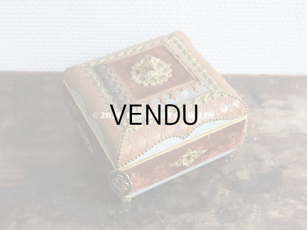 画像4: 19世紀 アンティーク ナポレオン3世時代 お菓子箱 チョコレートボックス 木箱  (4)