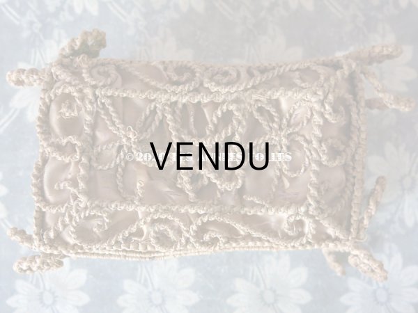 画像14: 19世紀　アンティーク キルティングのクッション付き パニエ ソーイングボックス (14)