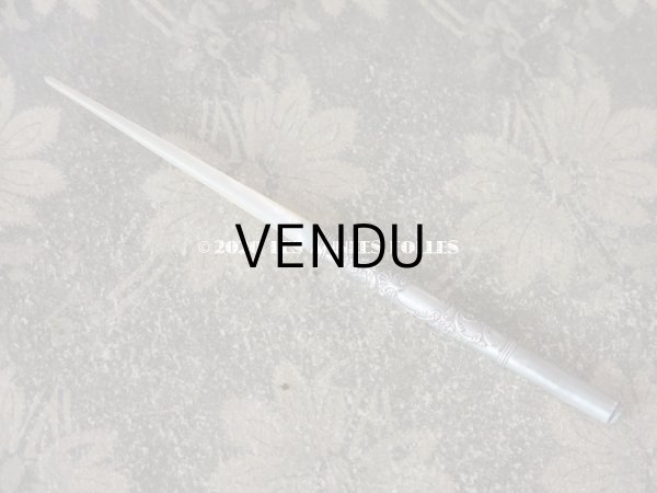 画像3: 1900年代 アンティーク ロカイユ装飾のペン軸 シルバー&マザー・オブ・パール製  (3)