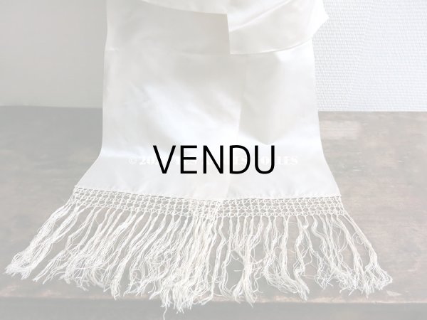 画像6: アンティーク ウェディングドレスの大きなシルクサテンのリボン オフホワイト 95.5×33cm (6)