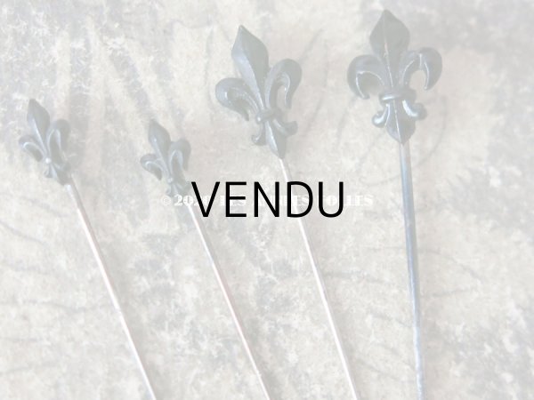 画像6: 1900年代 アンティーク 百合の紋章の小さなエパングル 黒 フレンチジェット 6ピースのセット (6)