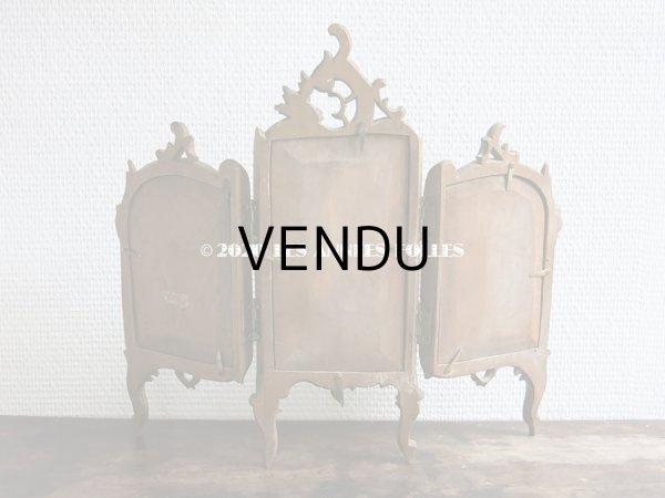 画像4: 19世紀末 アンティーク ロカイユ装飾のフォトフレーム 3面 木製 (4)