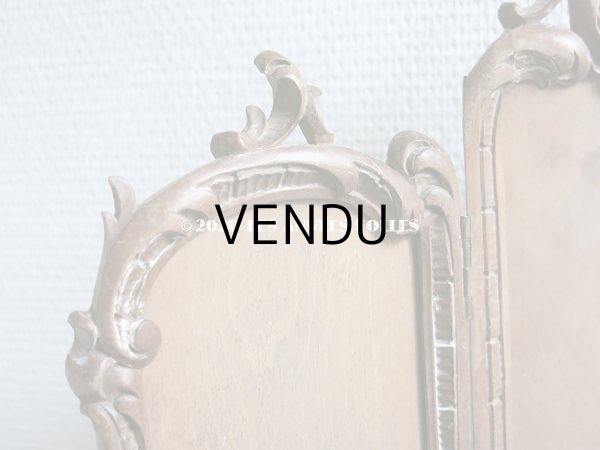 画像10: 19世紀末 アンティーク ロカイユ装飾のフォトフレーム 3面 木製 (10)