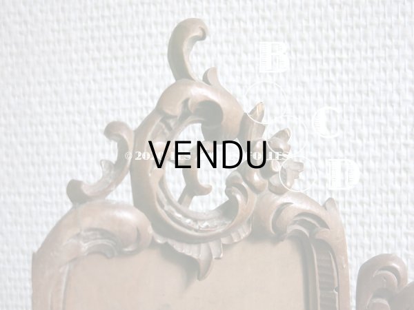 画像7: 19世紀末 アンティーク ロカイユ装飾のフォトフレーム 3面 木製 (7)