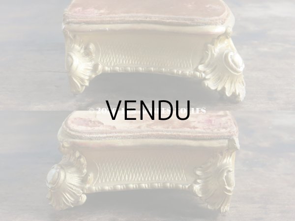 画像6: 19世紀末 アンティーク ロカイユ装飾の台座 ブラウンのベルベット　 (6)