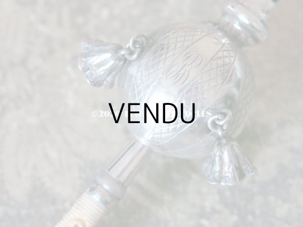 画像6: 19世紀 ナポレオン3世時代 アンティーク ラトル モノグラム入り シルバー製  (6)