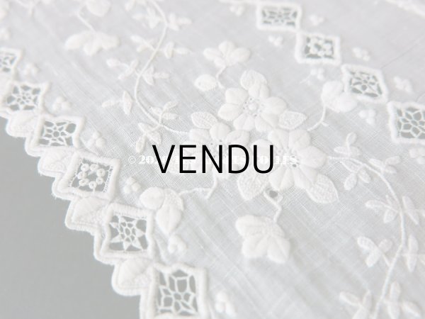 画像6: 19世紀 アンティーク  ホワイトワークの結婚式のハンカチ モノグラム＆透かし模様入り (6)