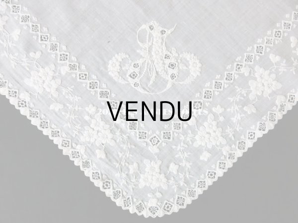 画像4: 19世紀 アンティーク  ホワイトワークの結婚式のハンカチ モノグラム＆透かし模様入り (4)