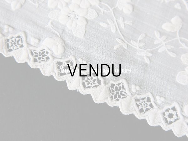 画像10: 19世紀 アンティーク  ホワイトワークの結婚式のハンカチ モノグラム＆透かし模様入り (10)