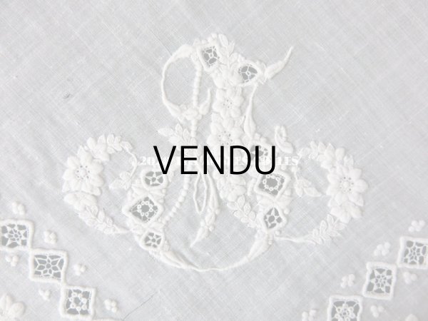 画像3: 19世紀 アンティーク  ホワイトワークの結婚式のハンカチ モノグラム＆透かし模様入り (3)