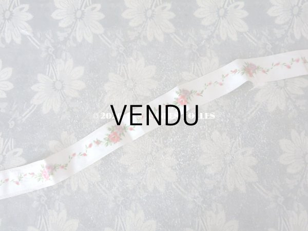 画像2: 1900年代 アンティーク シルクサテン＆ベルベットのリボン　薔薇のハンドペイント 69cm　2.7cm幅  (2)