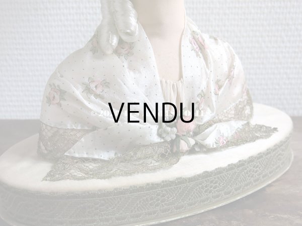 画像9: 1920年代 アンティーク チョコレートボックス 18世紀の貴婦人のブドワールドール付き お菓子箱 (9)