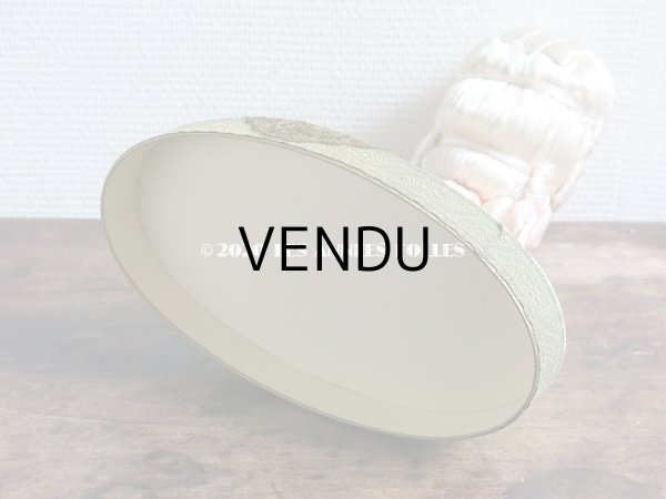 画像10: 1920年代 アンティーク チョコレートボックス 18世紀の貴婦人のブドワールドール付き お菓子箱 (10)