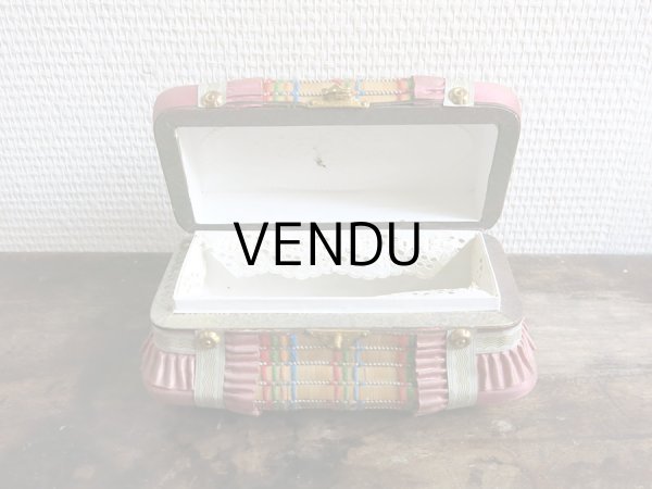 画像11: 19世紀 アンティーク ナポレオン3世時代 お菓子箱 ハンドル付き 花模様のレースペーパー チョコレートボックス 木箱  (11)