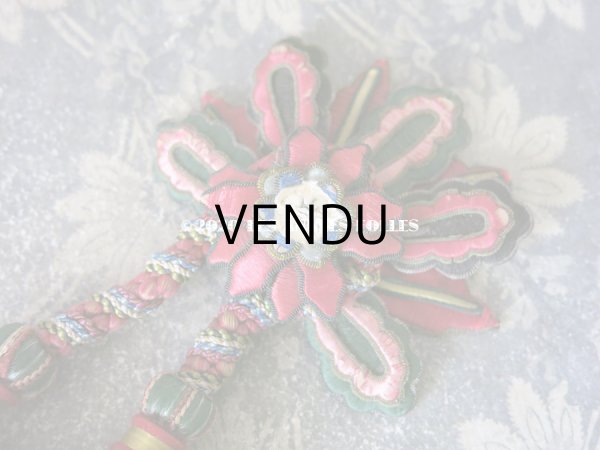 画像3: 19世紀 アンティーク シルク製 大きなタッセル ポンポン パスマントリー  (3)