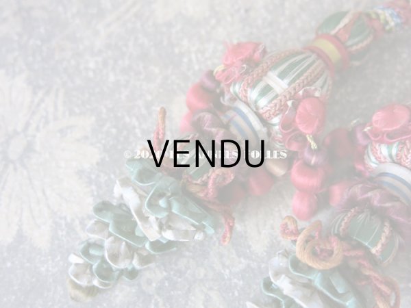 画像8: 19世紀 アンティーク シルク製 大きなタッセル ポンポン パスマントリー  (8)