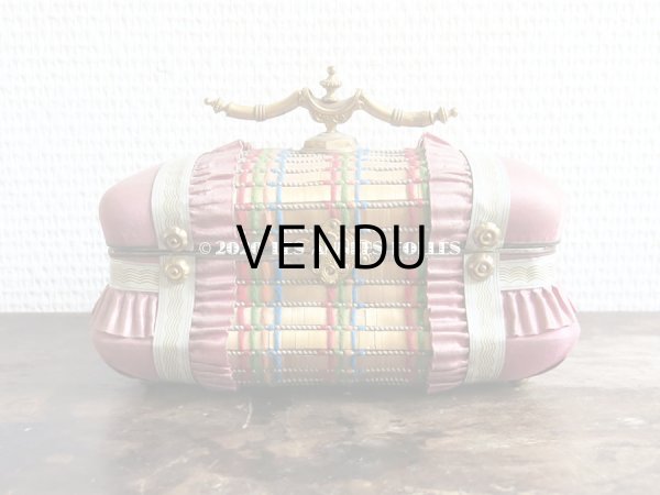 画像3: 19世紀 アンティーク ナポレオン3世時代 お菓子箱 ハンドル付き 花模様のレースペーパー チョコレートボックス 木箱  (3)