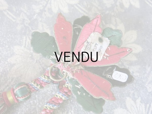 画像10: 19世紀 アンティーク シルク製 大きなタッセル ポンポン パスマントリー  (10)