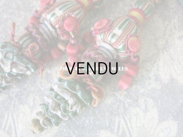 画像7: 19世紀 アンティーク シルク製 大きなタッセル ポンポン パスマントリー  (7)