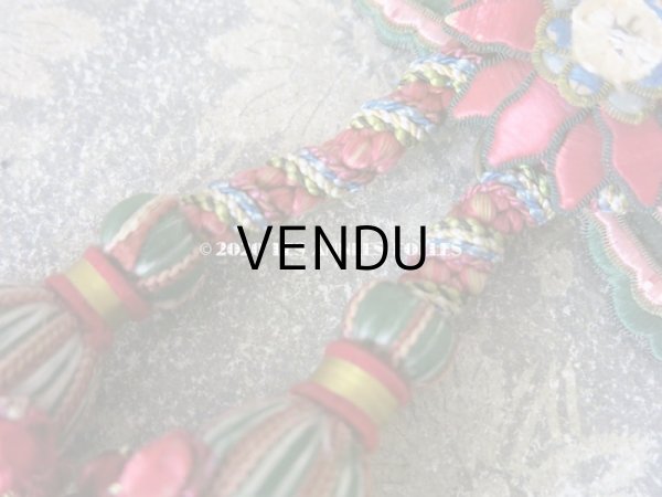 画像6: 19世紀 アンティーク シルク製 大きなタッセル ポンポン パスマントリー  (6)