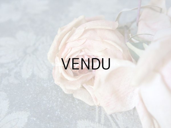 画像9: 未使用 ラベル付き アンティーク 薔薇の布花 淡いピンク カップ咲き コサージュ (9)