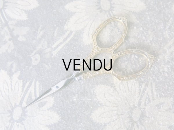 画像7: 19世紀末 アンティーク ヴェルメイユ製 薔薇模様 裁縫道具のセット  (7)