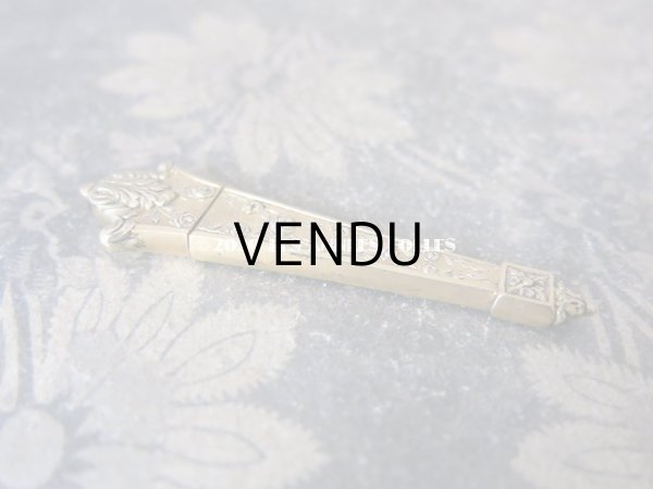 画像5: 19世紀末 アンティーク ヴェルメイユ製 薔薇模様 裁縫道具のセット  (5)