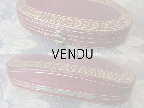 画像6: 【クリスマスセール2020対象外】 アンティーク  本革製 金彩入り ジュエリーボックス ピンブローチ用 ボルドー (6)