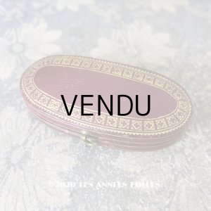 画像: 【クリスマスセール2020対象外】 アンティーク  本革製 金彩入り ジュエリーボックス ピンブローチ用 ボルドー