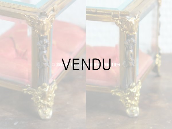 画像12: 19世紀末 アンティーク ジュエリーボックス　ロカイユ装飾のフレーム  スモーキーオレンジのシルク製クッション (12)