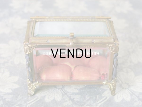 画像4: 19世紀末 アンティーク ジュエリーボックス　ロカイユ装飾のフレーム  スモーキーオレンジのシルク製クッション (4)