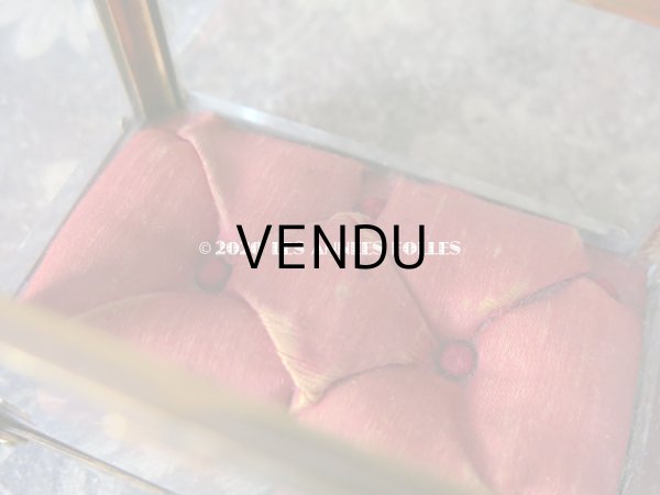 画像16: 19世紀末 アンティーク ジュエリーボックス　ロカイユ装飾のフレーム  スモーキーオレンジのシルク製クッション (16)