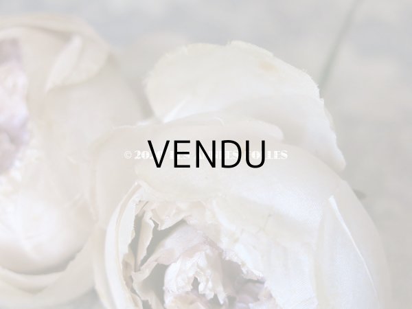 画像11: 未使用 ラベル付き アンティーク シルク製 薔薇の布花 クォーターロゼット咲き コサージュ 淡いパープル (11)