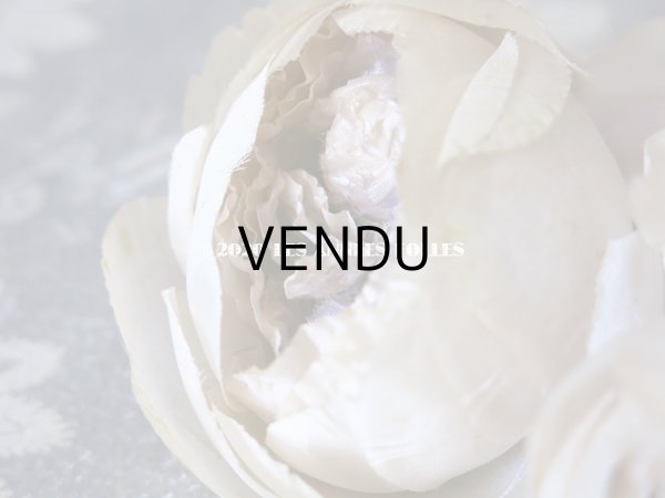 画像5: 未使用 ラベル付き アンティーク シルク製 薔薇の布花 クォーターロゼット咲き コサージュ 淡いパープル (5)