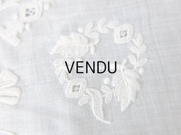 画像6: 19世紀 アンティーク  結婚式のハンカチ 【MQ】 菫のホワイトワーク & 手編みのヴァランシエンヌレース  (6)