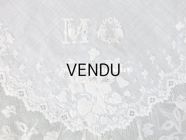 画像4: 19世紀 アンティーク  結婚式のハンカチ 【MQ】 菫のホワイトワーク & 手編みのヴァランシエンヌレース  (4)