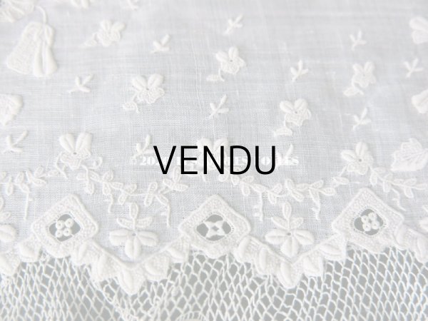 画像8: 19世紀 アンティーク  結婚式のハンカチ 【MQ】 菫のホワイトワーク & 手編みのヴァランシエンヌレース  (8)