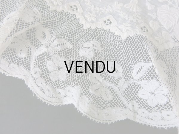 画像10: 19世紀 アンティーク  結婚式のハンカチ 【MQ】 菫のホワイトワーク & 手編みのヴァランシエンヌレース  (10)