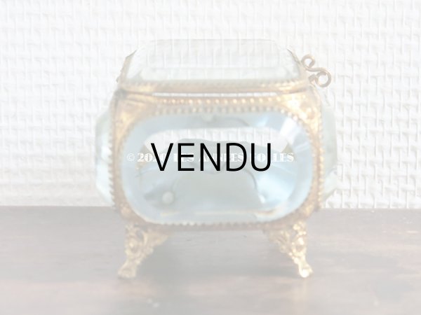 画像9: 【クリスマスセール2020対象外】　19世紀末 アンティーク ジュエリーボックス スモーキーブルーのクッション ロカイユ装飾の脚 (9)